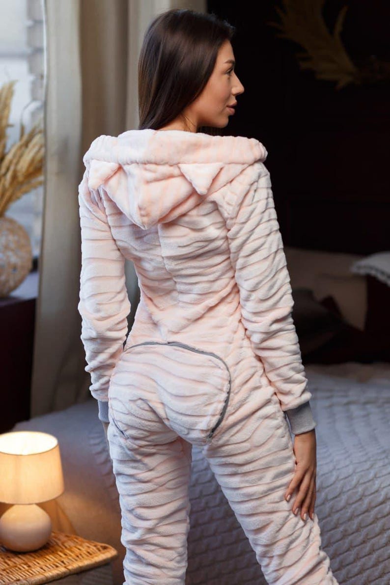 Women's cozy terry butt flap pajamas Sweetjama Frozy with a hood "Peach Chinchilla"